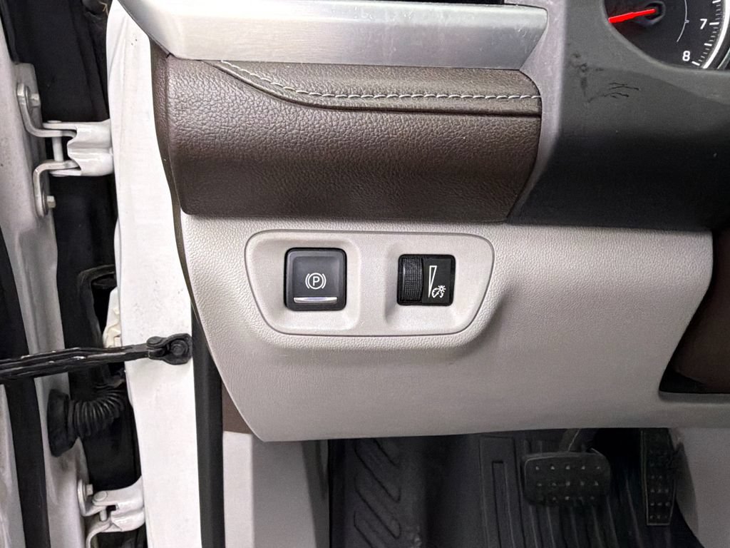 Used 2017 GMC Acadia SLT w/ LPO, Cargo Package FWD image 33