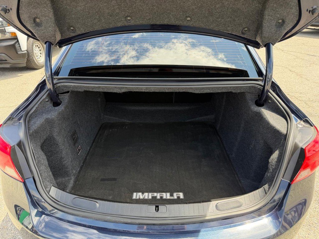 Used 2015 Chevrolet Impala LT w/ Convenience Package FWD image 44