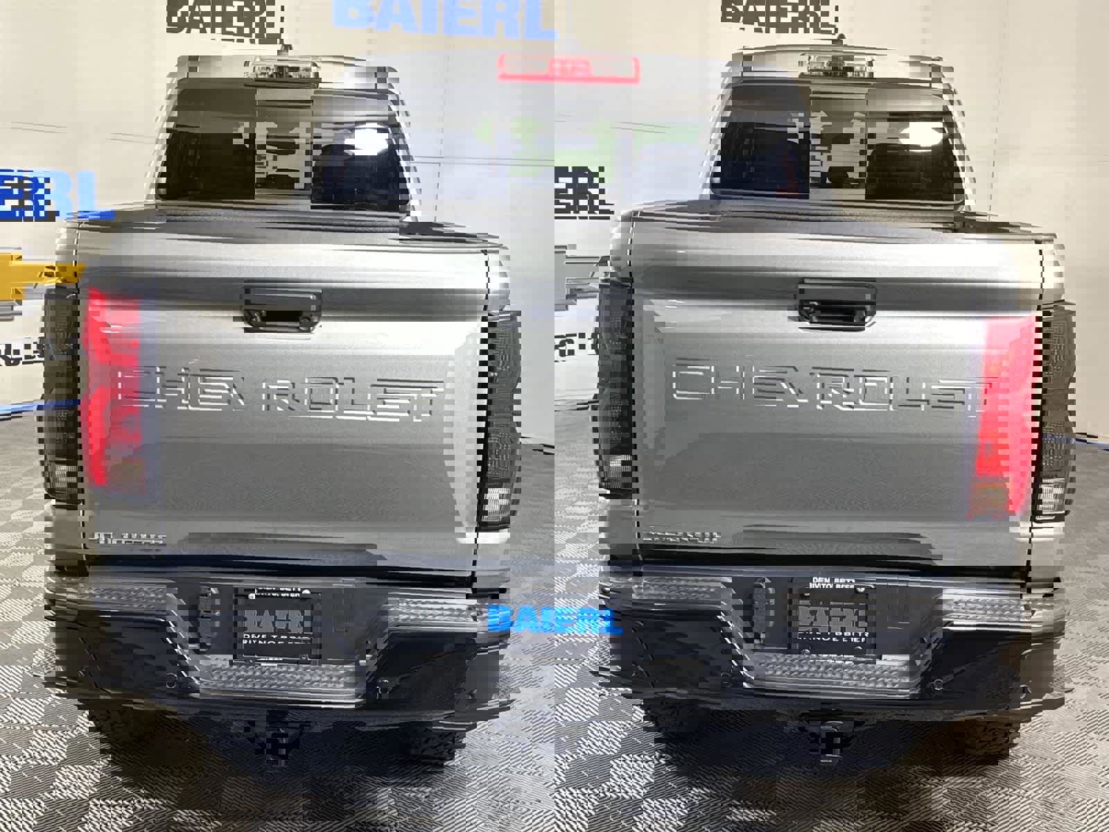 Used 2023 Chevrolet Colorado Z71 w/ Z71 Convenience Package 2 image 4