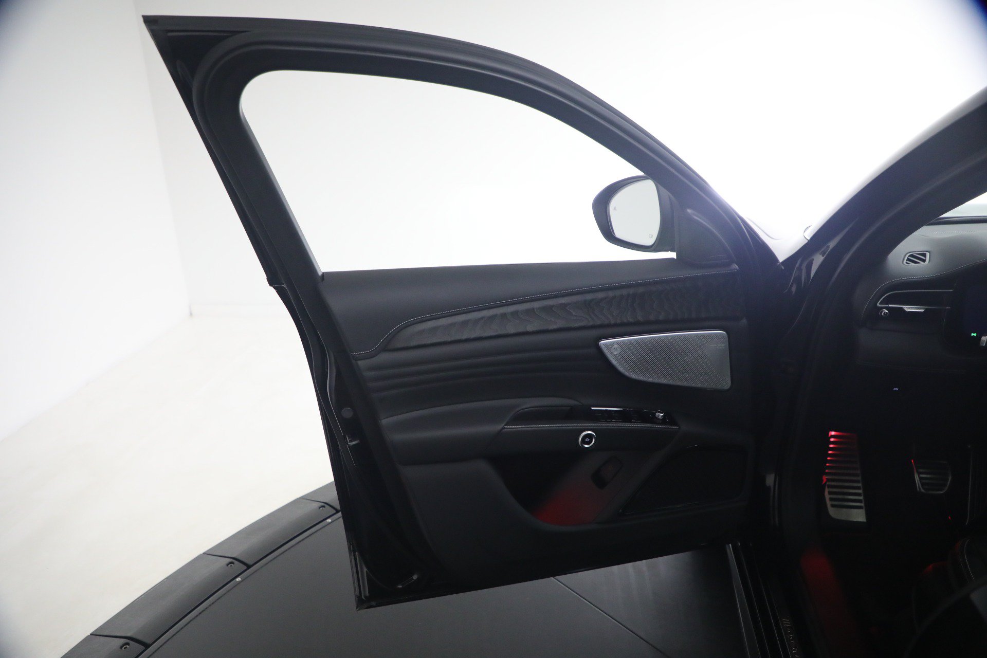 Certified 2023 Maserati Grecale Modena AWD/4WD image 23