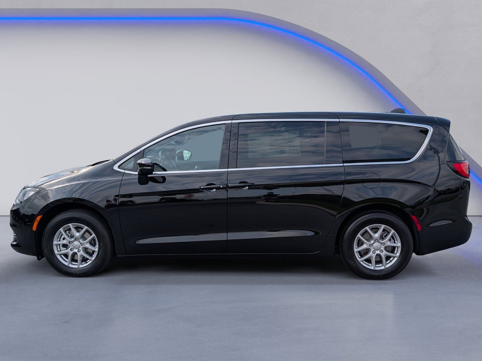 New 2026 Chrysler Voyager LX image 3