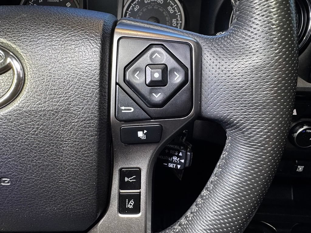 Used 2021 Toyota Tacoma SR5 AWD/4WD image 26