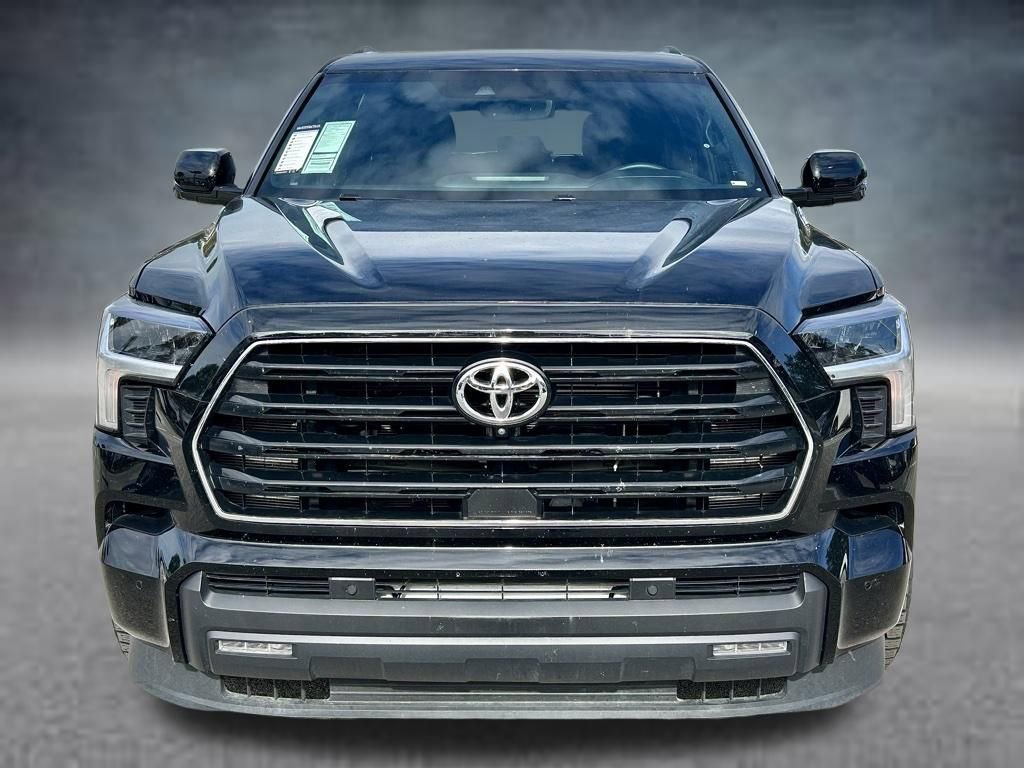 Used 2025 Toyota Sequoia SR5 AWD/4WD image 2