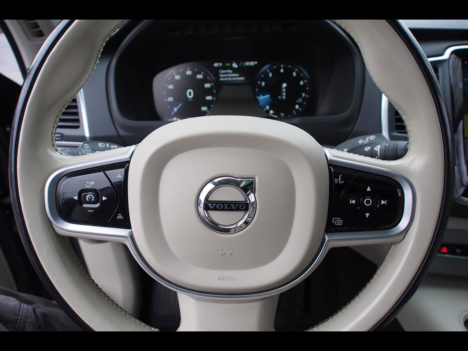 Used 2021 Volvo XC90 T5 Momentum w/ Climate Package image 26