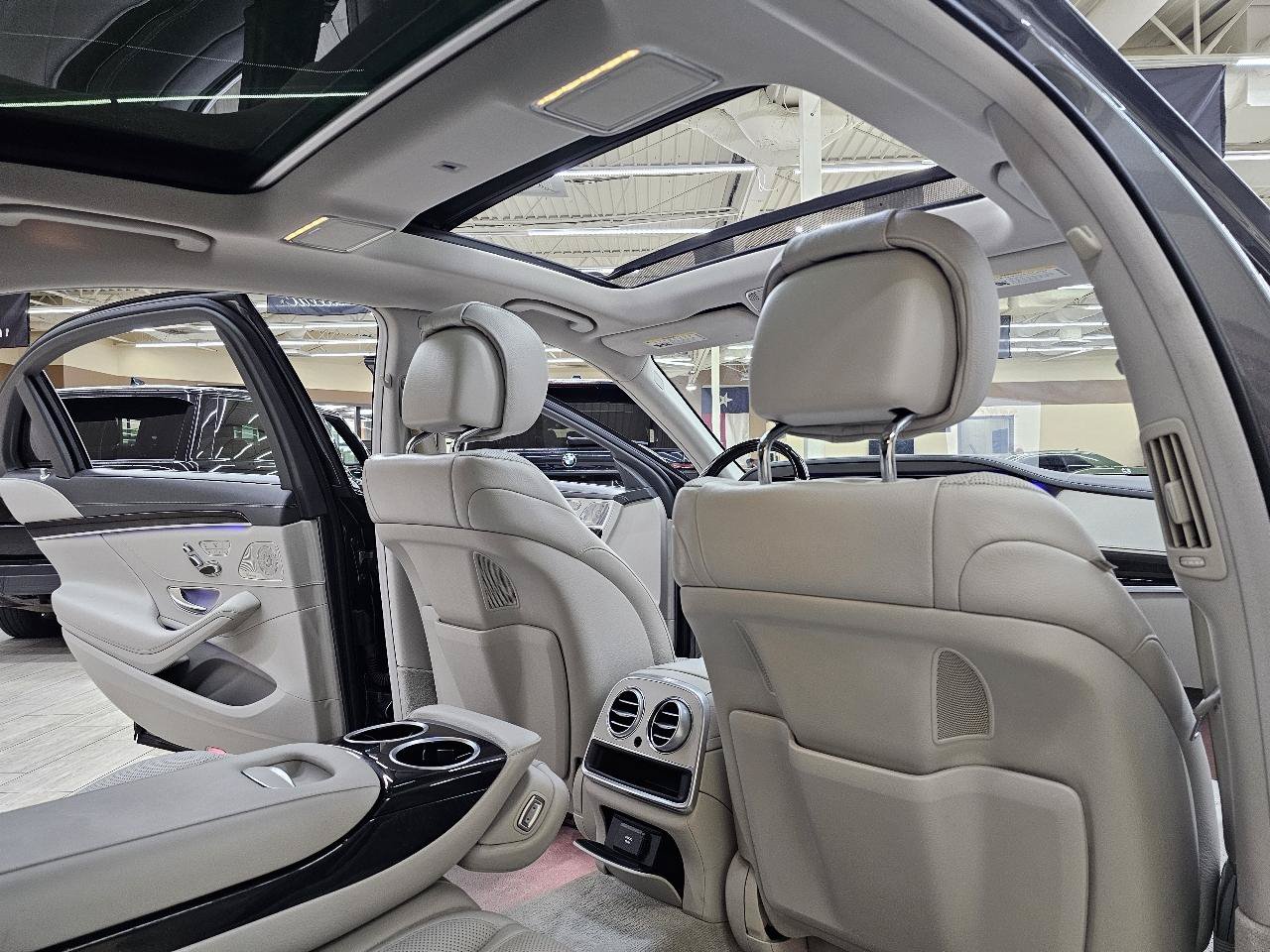 Used 2017 Mercedes-Benz S 550 4MATIC Sedan image 24