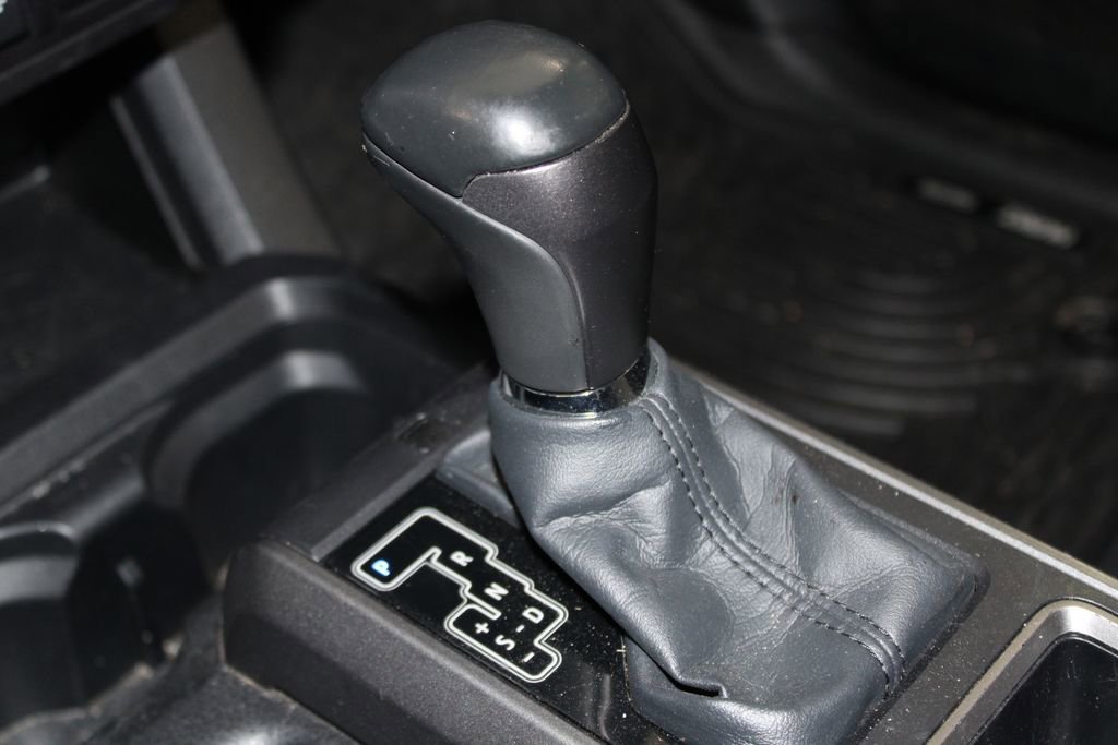 Used 2022 Toyota Tacoma TRD Off-Road w/ Technology Package image 30