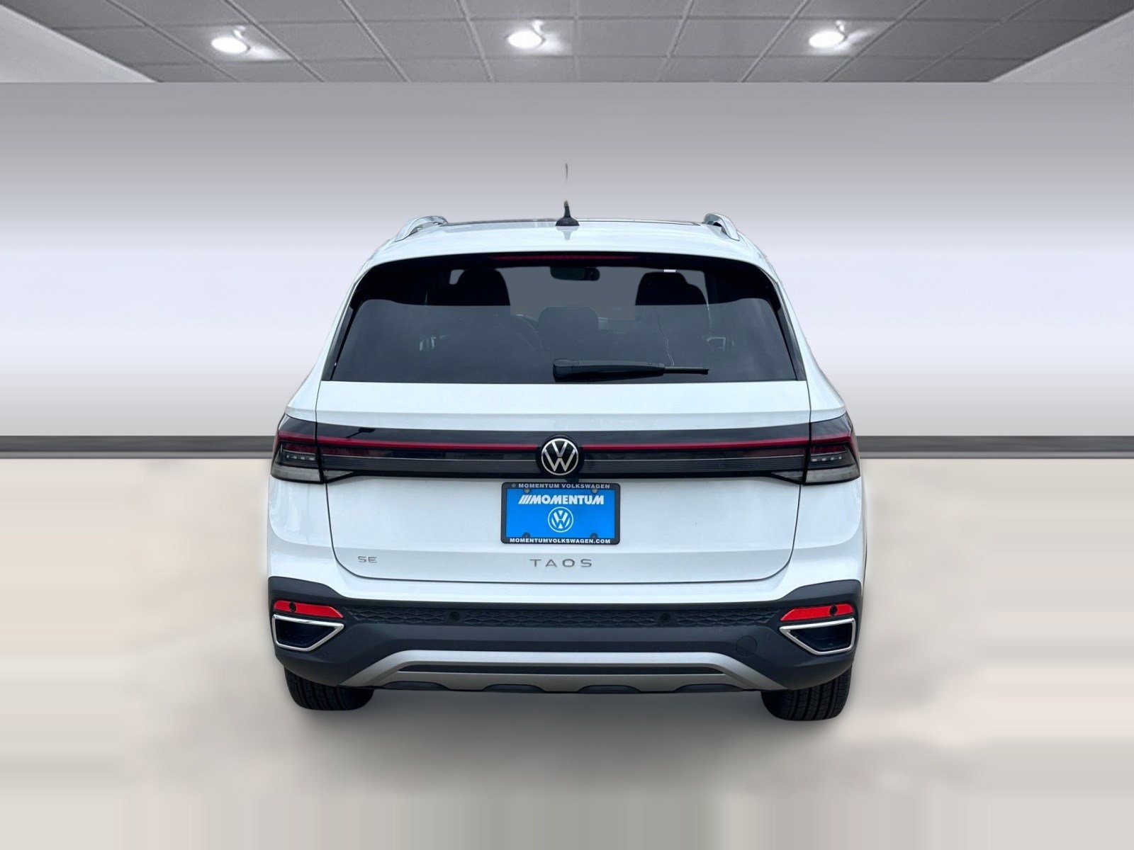 New 2026 Volkswagen Taos SE image 9