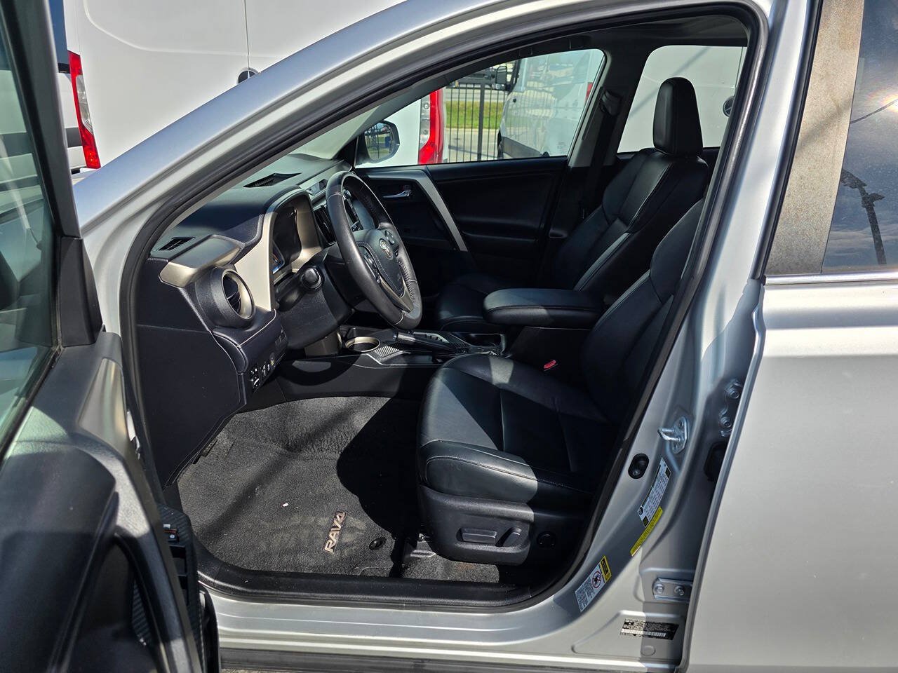 Used 2013 Toyota RAV4 Limited FWD image 18