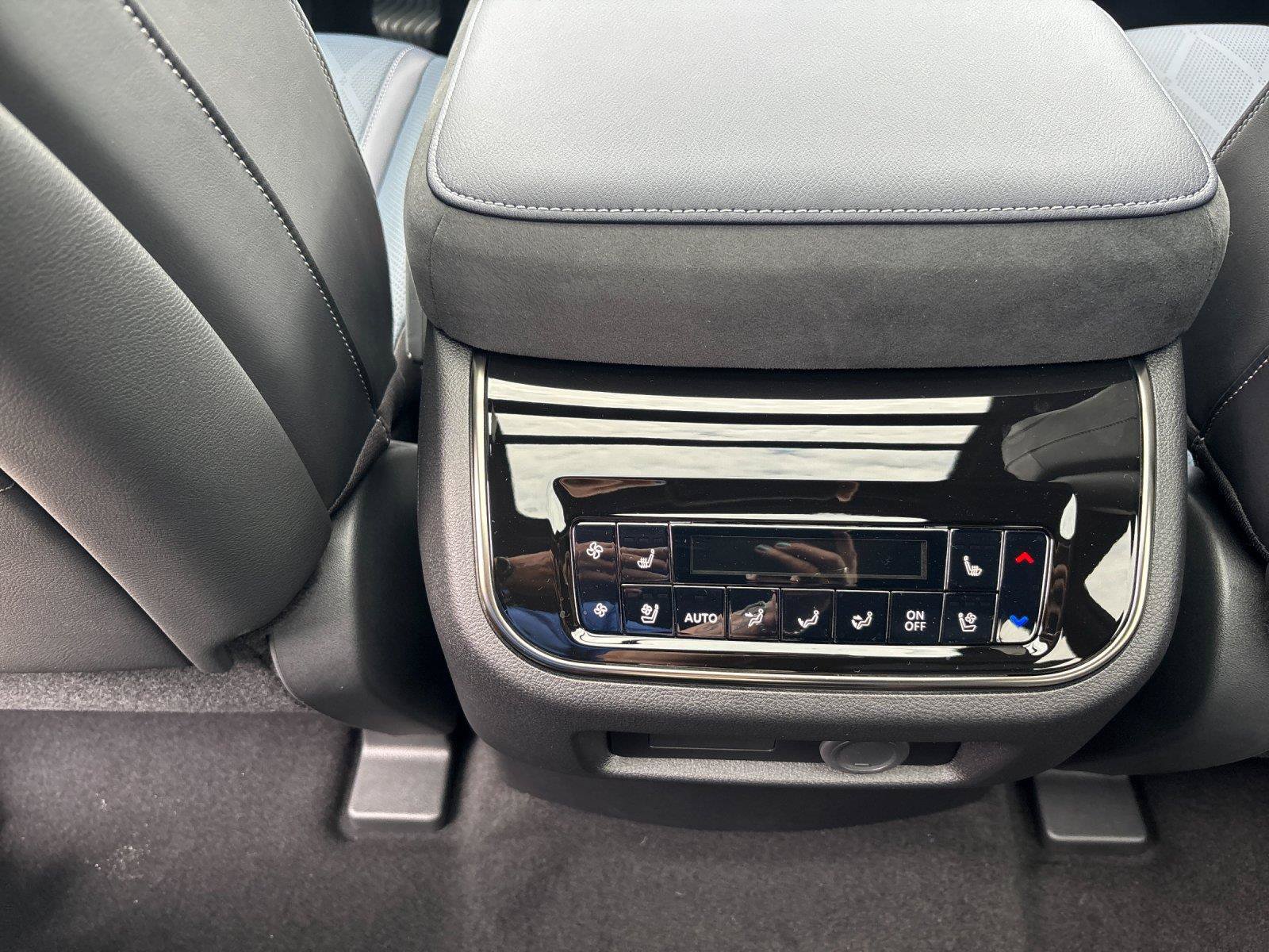 New 2027 INFINITI QX80 Sensory w/ Sport Exterior Package AWD/4WD image 25
