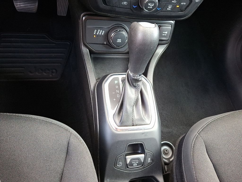 Used 2023 Jeep Renegade Altitude AWD/4WD image 15