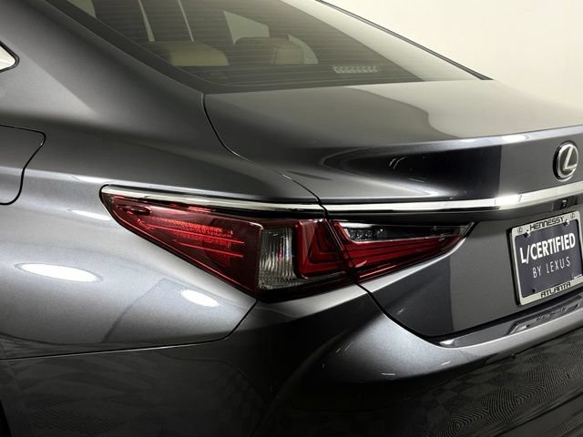 Used 2025 Lexus ES 350 Ultra Luxury w/ Accessory Package (Z2) FWD image 17