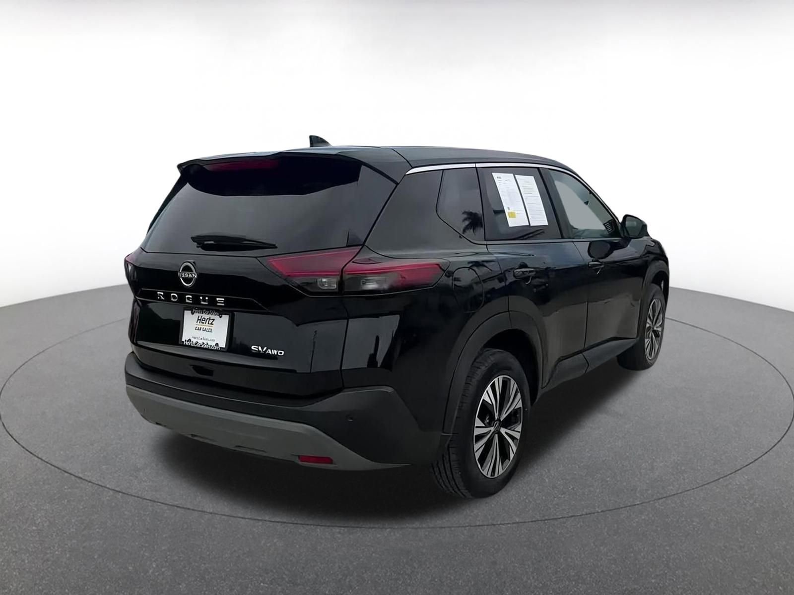 Used 2023 Nissan Rogue SV image 14