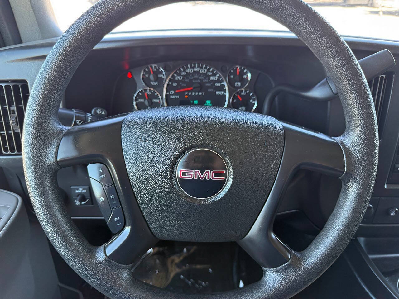 Used 2016 GMC Savana 3500 LT w/ LT Preferred Equipment Group RWD image 27