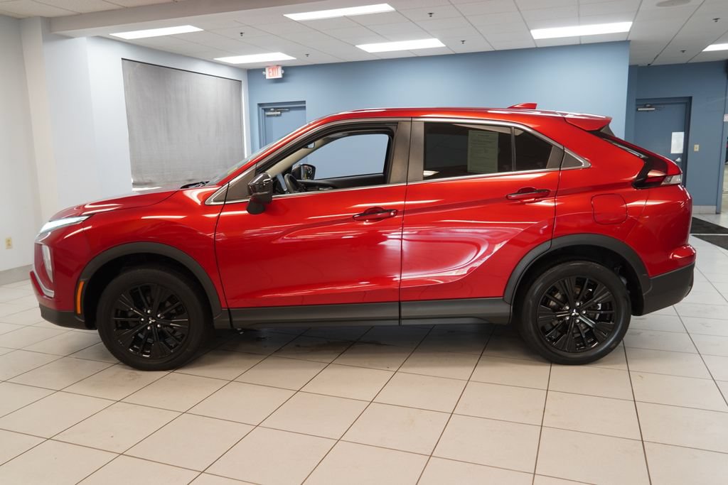 Used 2022 Mitsubishi Eclipse Cross LE AWD/4WD image 2