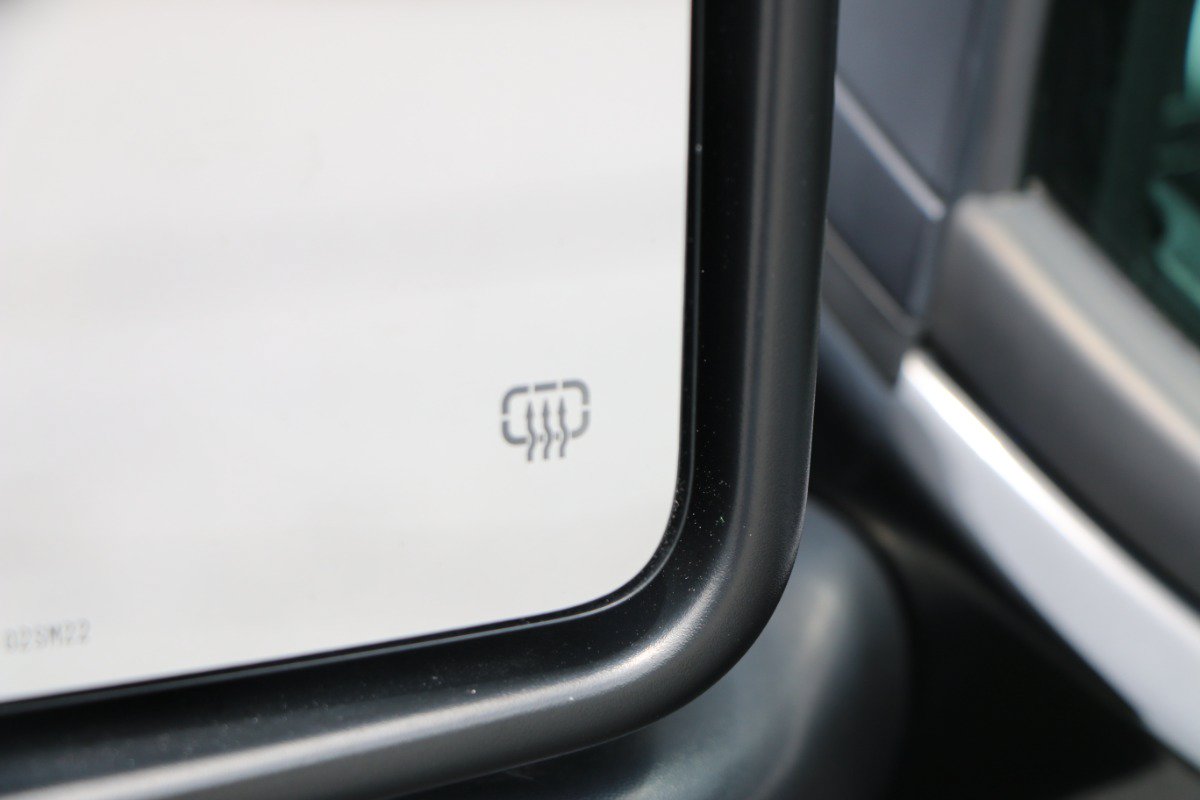 Used 2022 Jeep Wrangler Unlimited Sahara AWD/4WD image 13