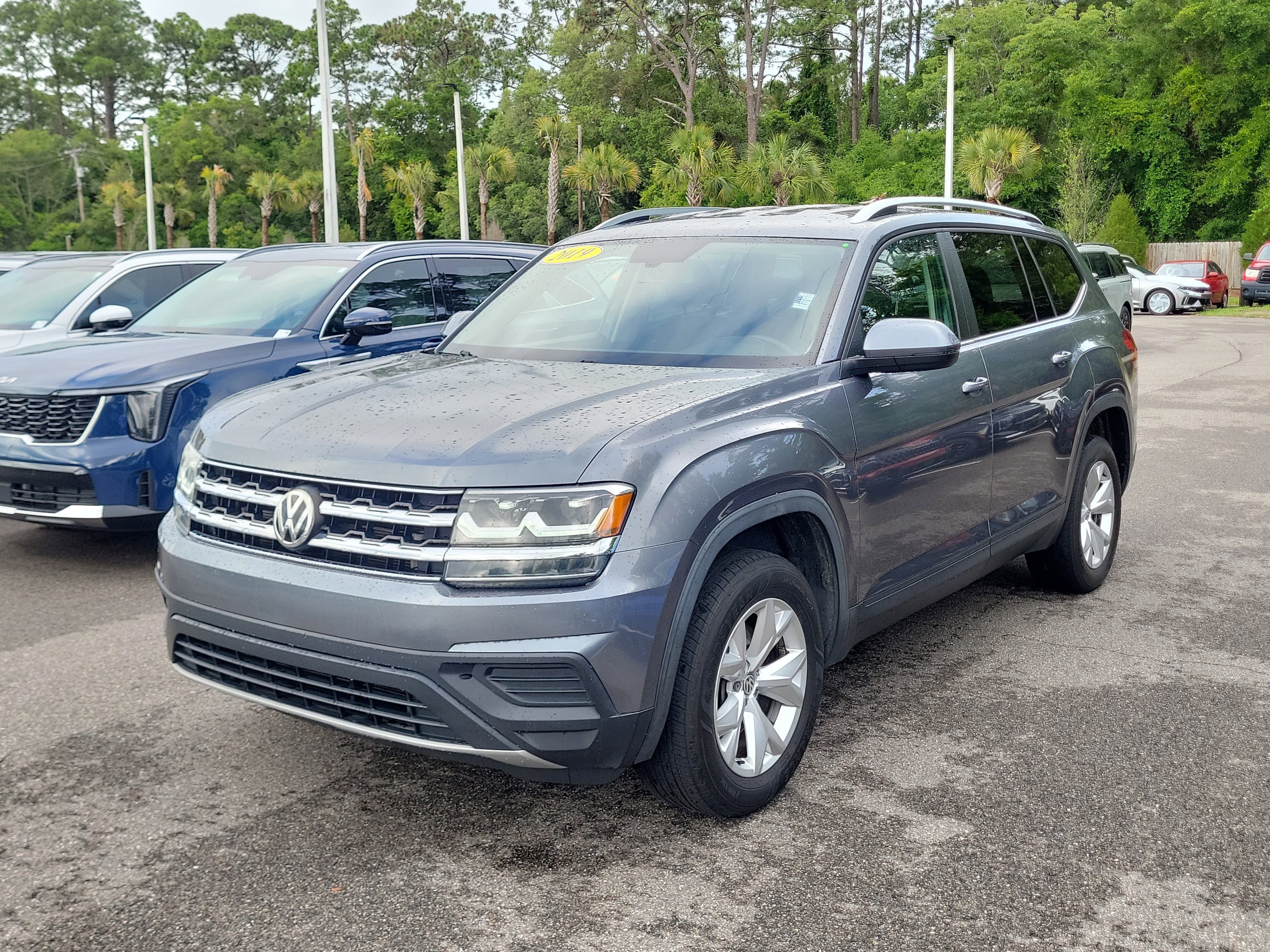 Used 2019 Volkswagen Atlas S FWD image 3