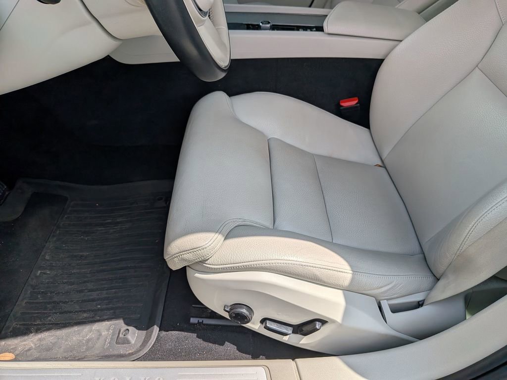 Used 2020 Volvo S60 T5 Inscription w/ Protection Package Premier FWD image 14