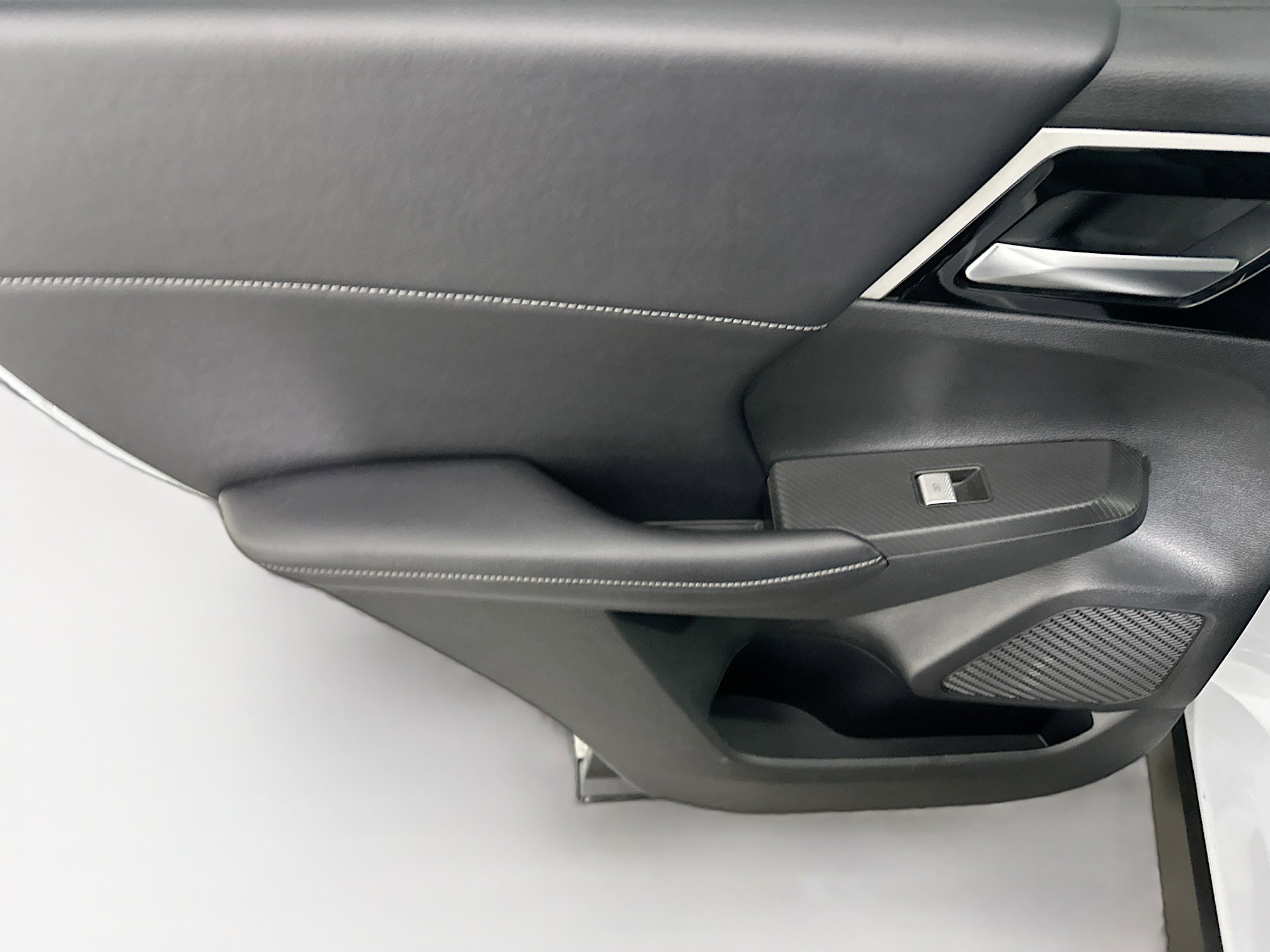 Used 2024 Mitsubishi Outlander SE image 27