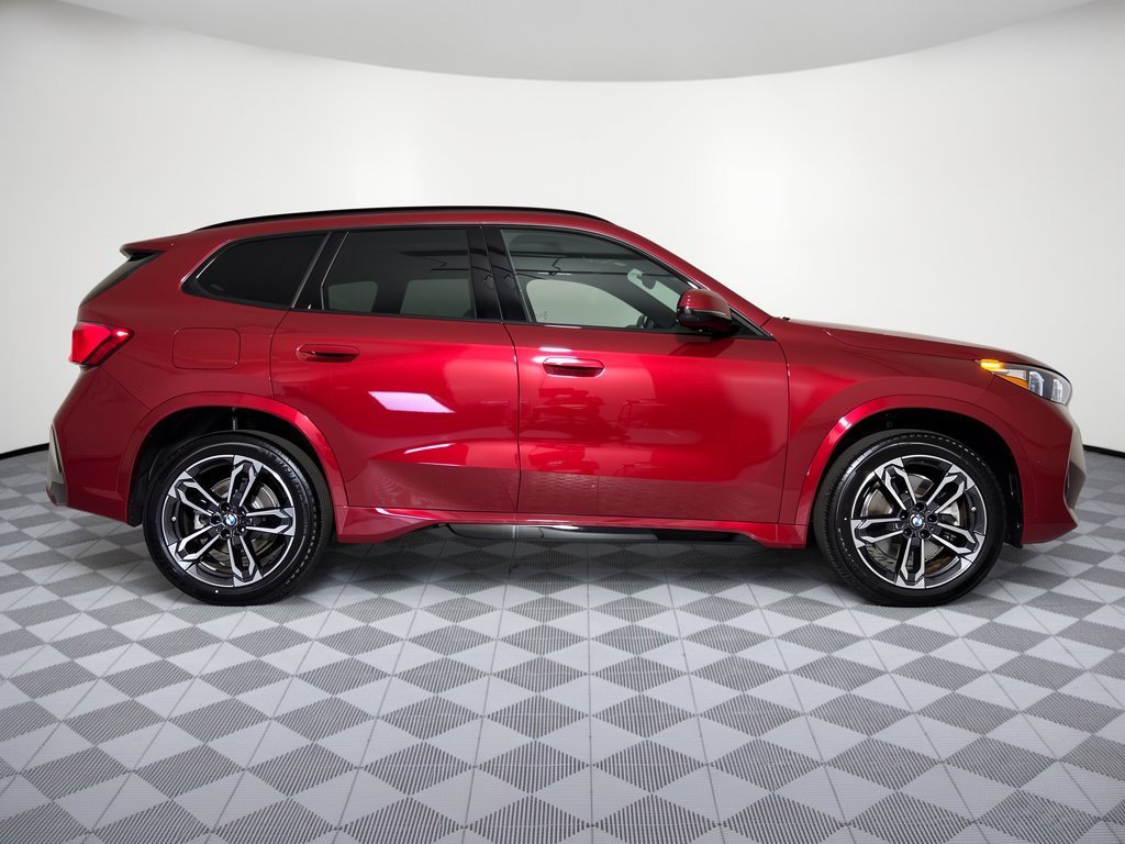 Used 2026 BMW X1 xDrive28i w/ Technology Package AWD/4WD image 8