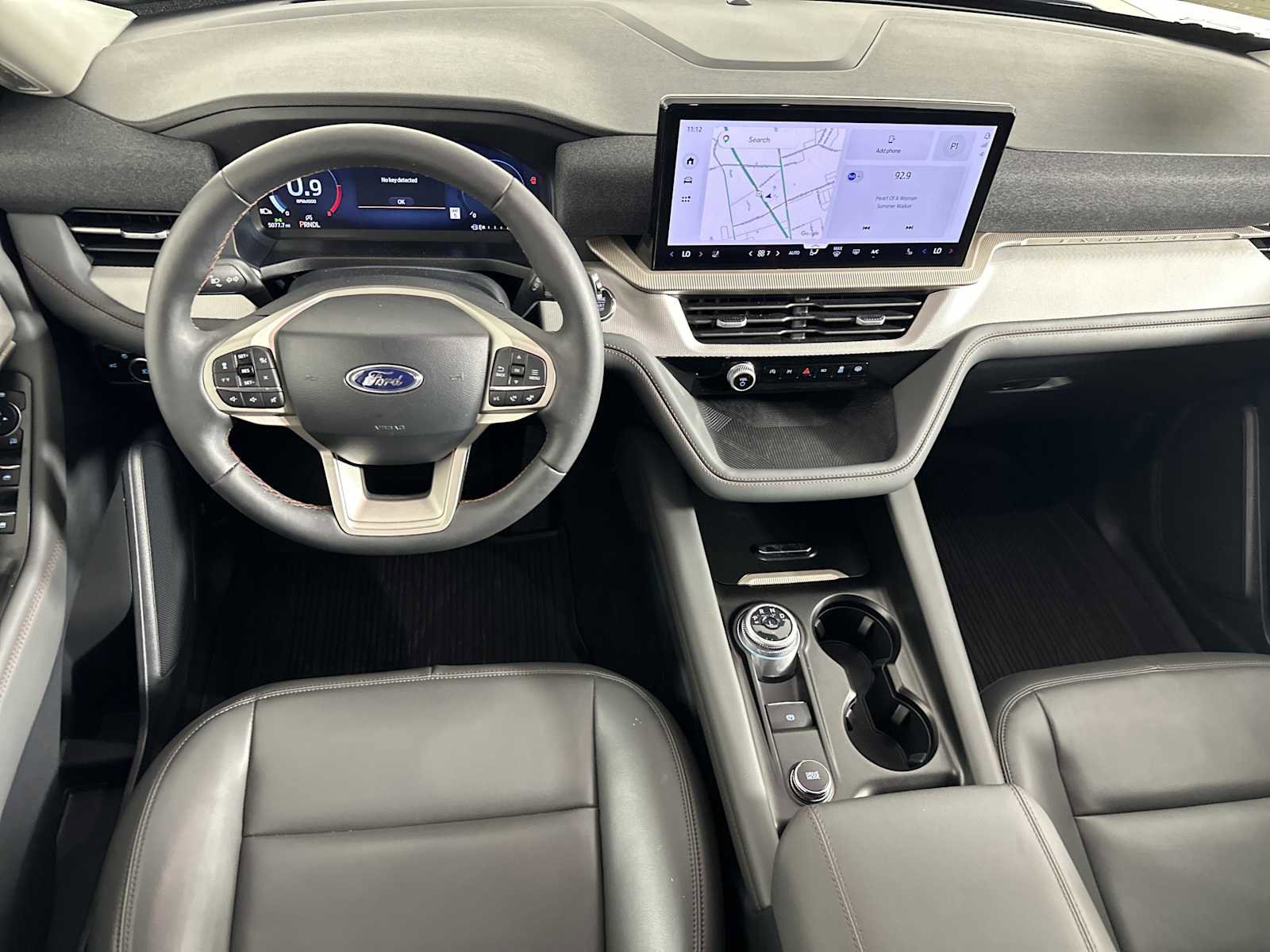 Used 2025 Ford Explorer Active w/ Active Comfort Package RWD image 13