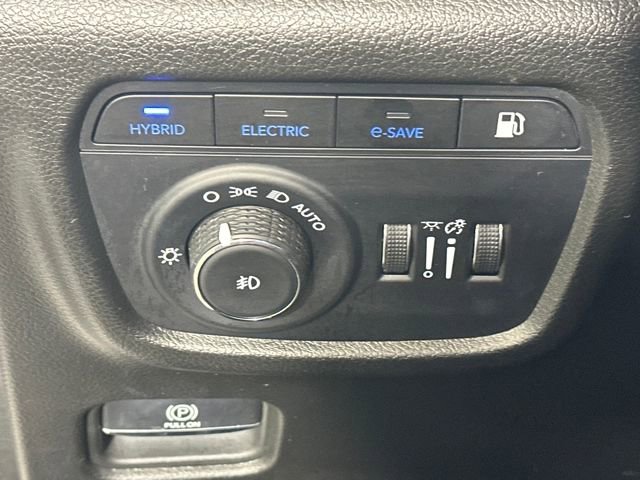 Used 2023 Jeep Grand Cherokee 4WD 4xe w/ Luxury Tech Group II image 19