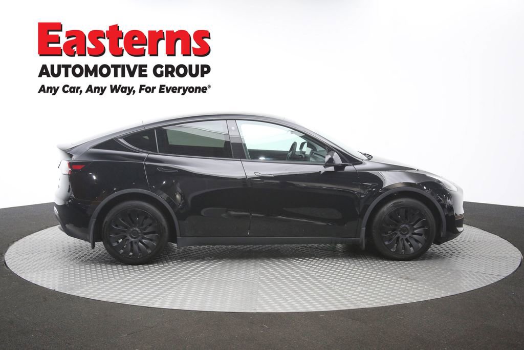 Used 2022 Tesla Model Y Long Range AWD/4WD image 39