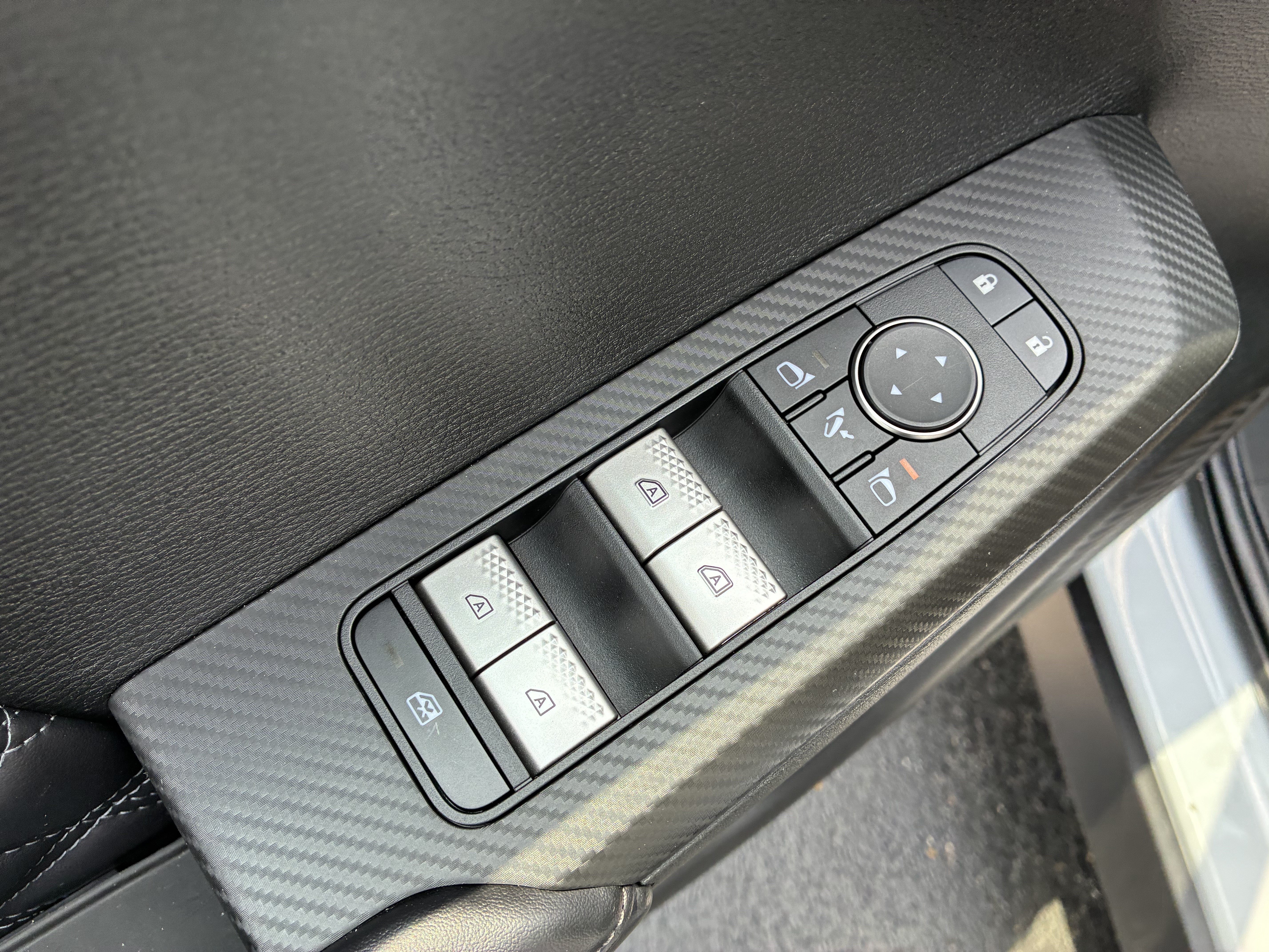 Used 2024 Mitsubishi Outlander SEL FWD image 25