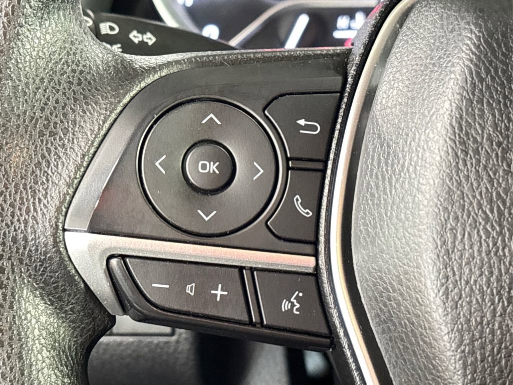 Used 2023 Toyota Camry LE image 27