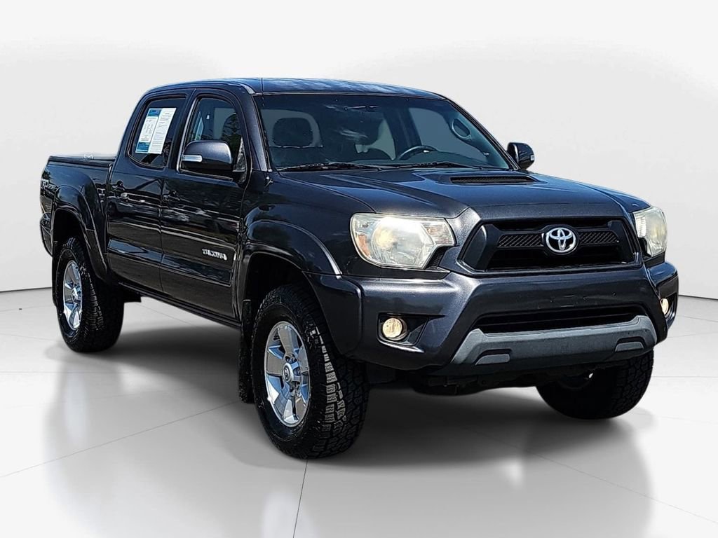 Used 2015 Toyota Tacoma PreRunner w/ TRD Sport Package RWD image 2