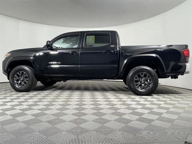 Certified 2023 Toyota Tacoma SR5 image 4