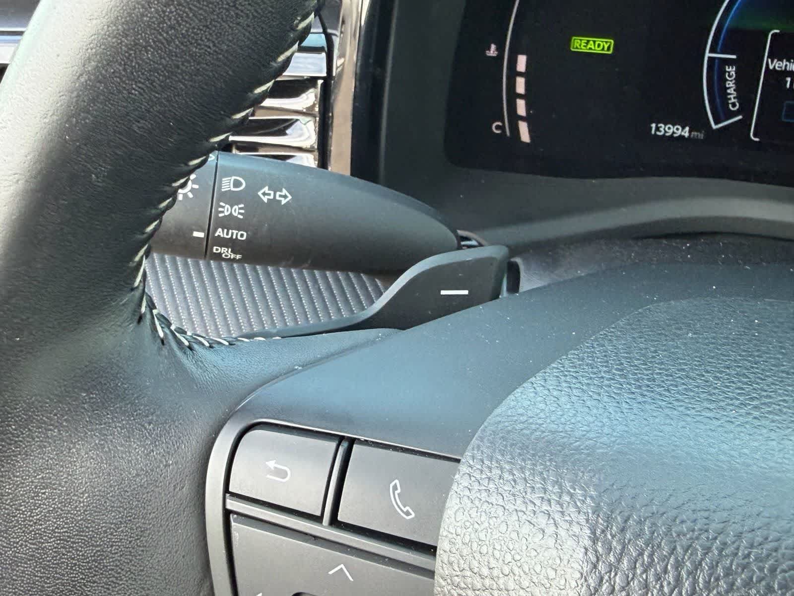 Used 2025 Toyota Camry SE FWD image 13