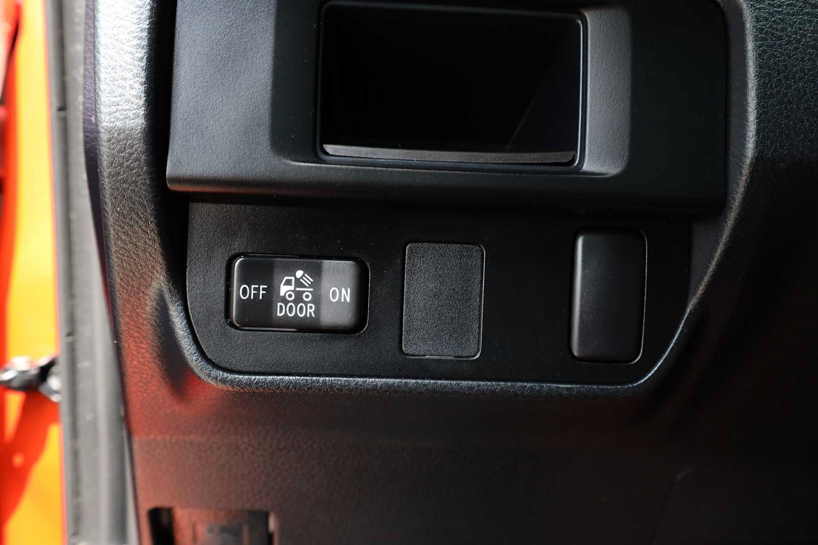 Used 2017 Toyota Tacoma SR5 RWD image 26