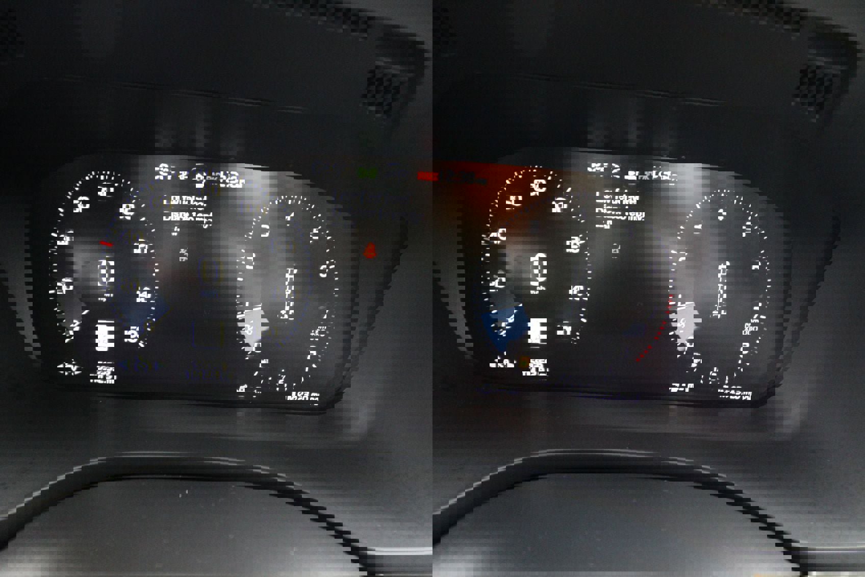 Used 2020 Volvo XC60 T5 Momentum image 13