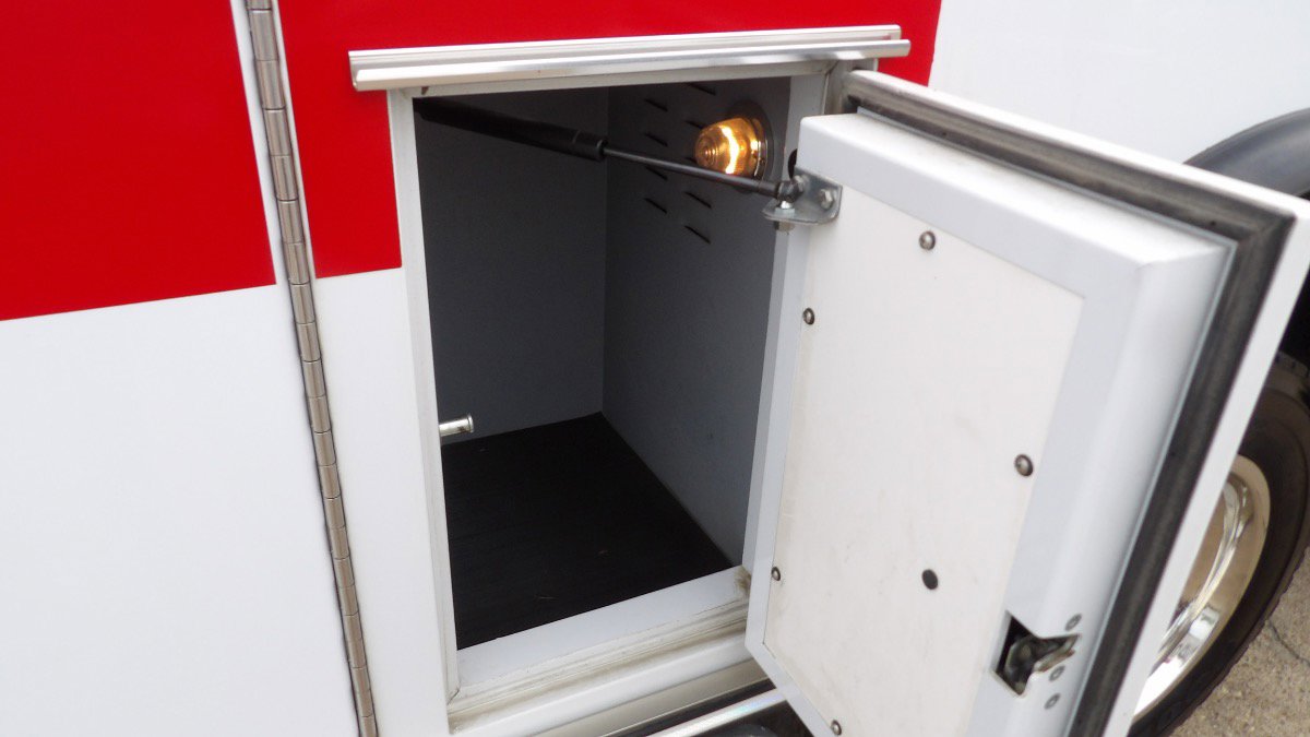 Used 2013 Ford F450 XLT w/ Ambulance Preparation Pkg RWD image 28