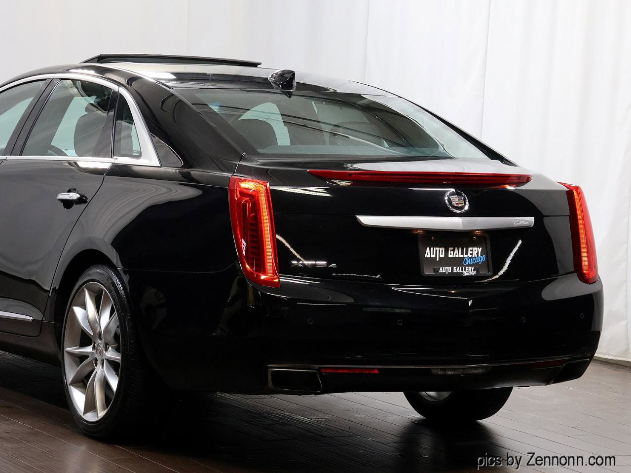 Used 2015 Cadillac XTS Premium image 11