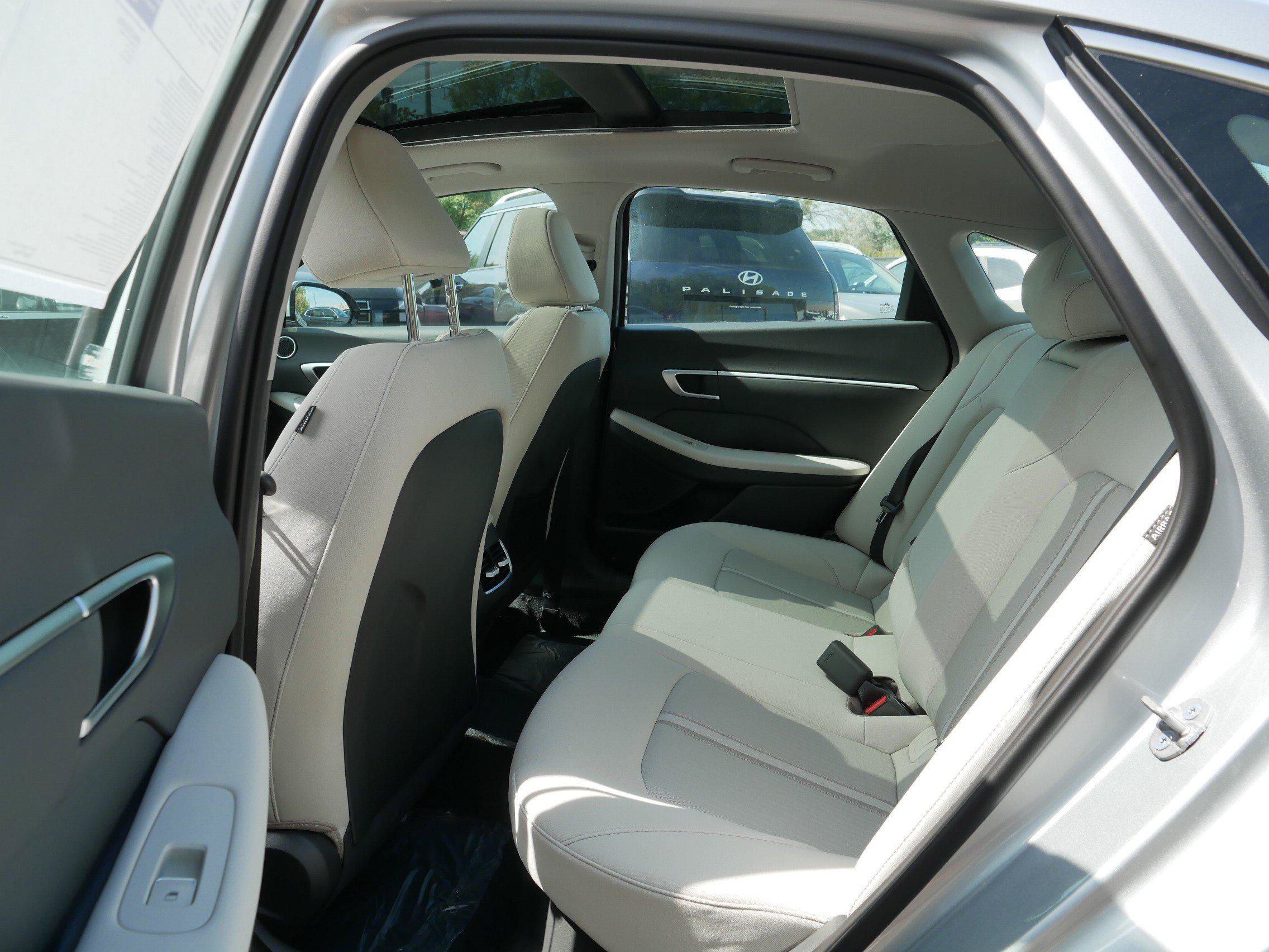 New 2026 Hyundai Sonata SEL FWD image 6