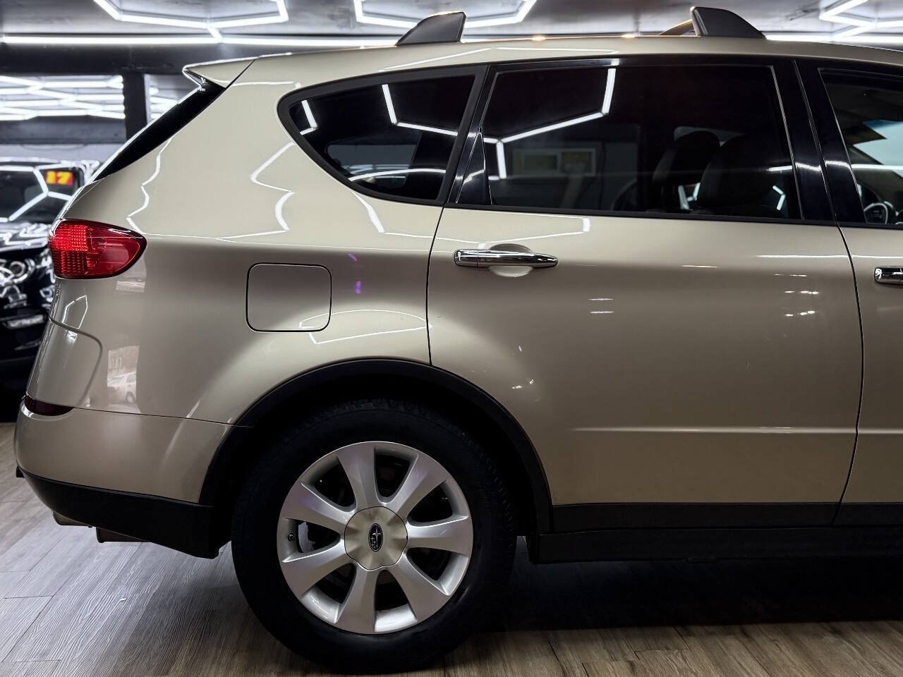 Used 2007 Subaru Tribeca Limited AWD/4WD image 11