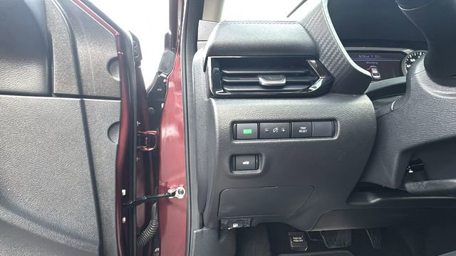 Used 2024 Nissan Sentra SV image 14