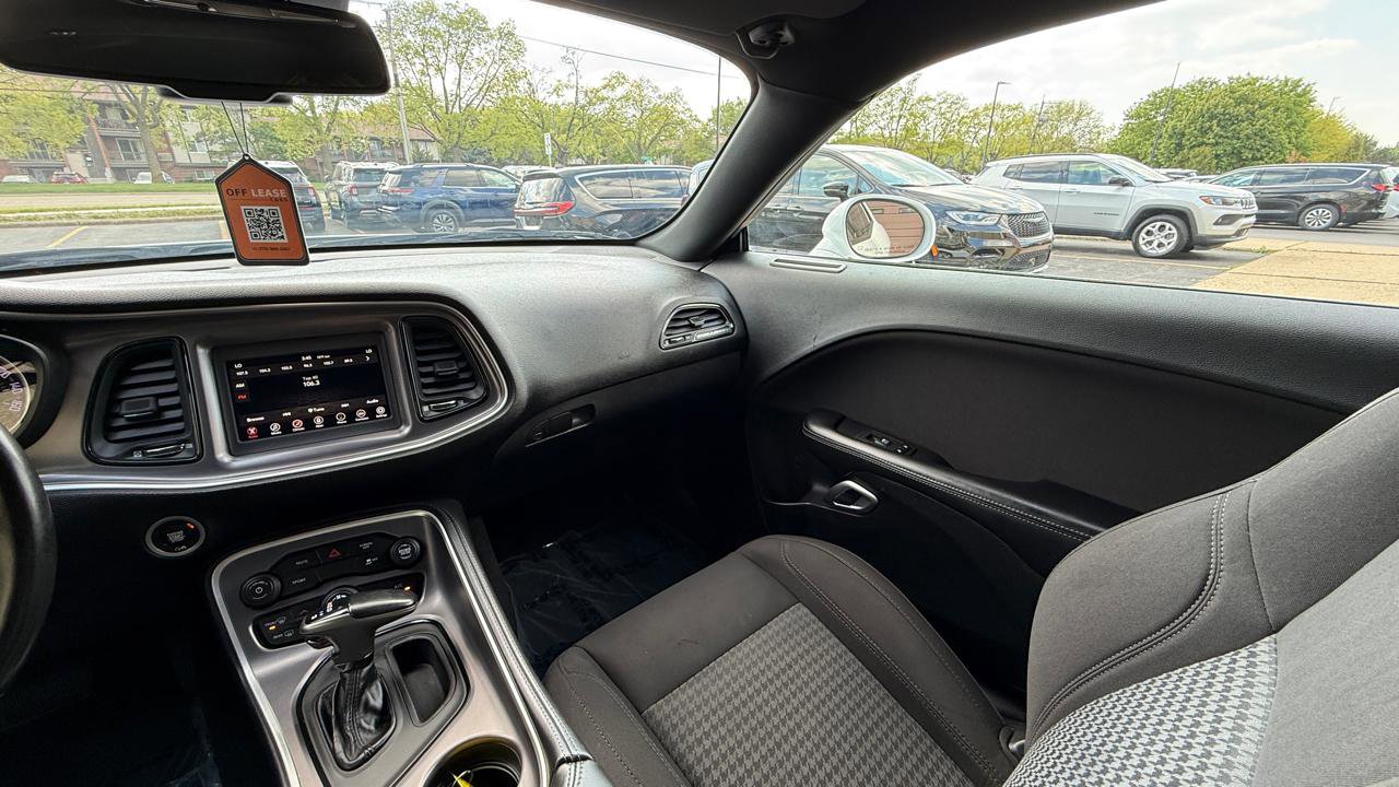 Used 2020 Dodge Challenger SXT RWD image 16