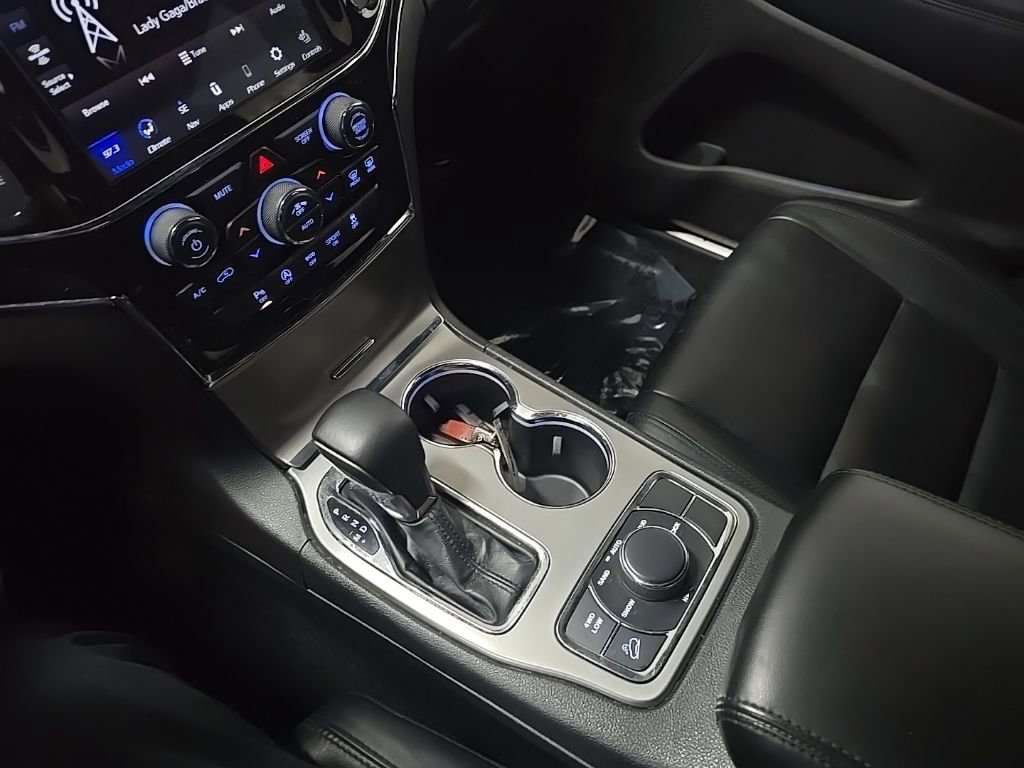 Used 2020 Jeep Grand Cherokee Limited image 28