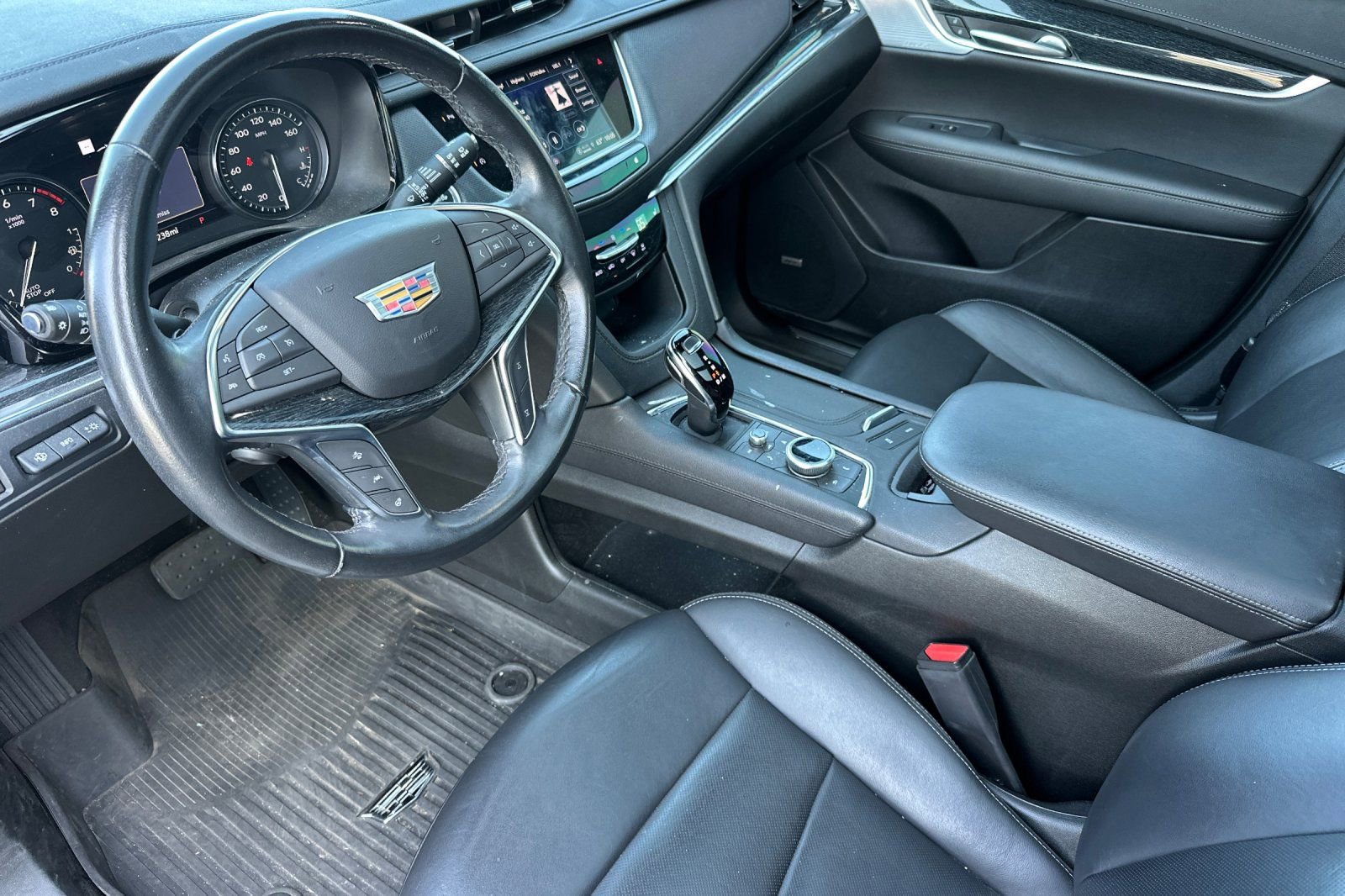 Used 2023 Cadillac XT5 Premium Luxury w/ Technology Package FWD image 11