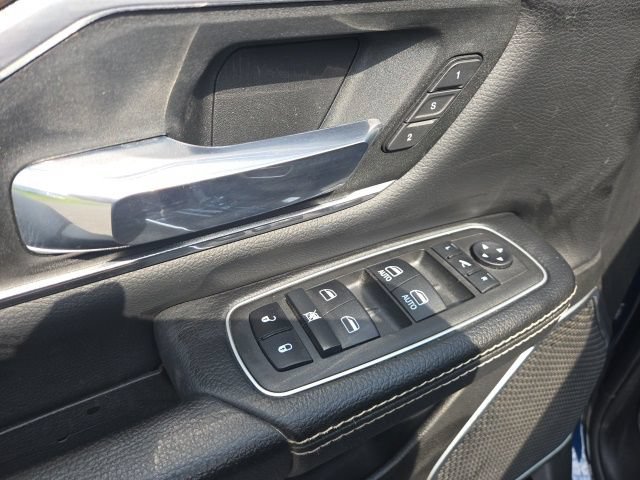 Used 2022 RAM 1500 Laramie AWD/4WD image 9