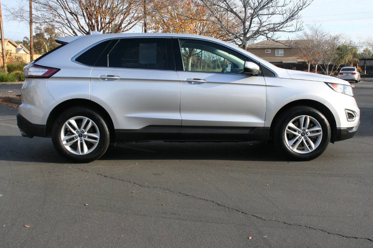 Used 2018 Ford Edge SEL image 2