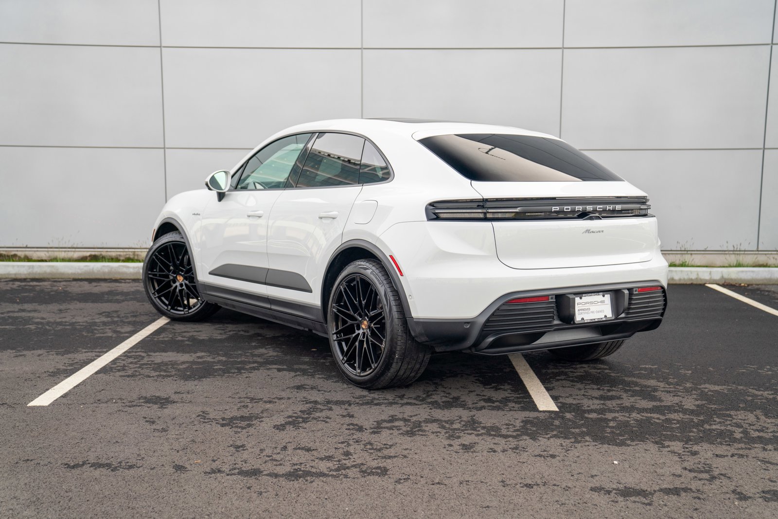 Certified 2025 Porsche Macan Electric video 3