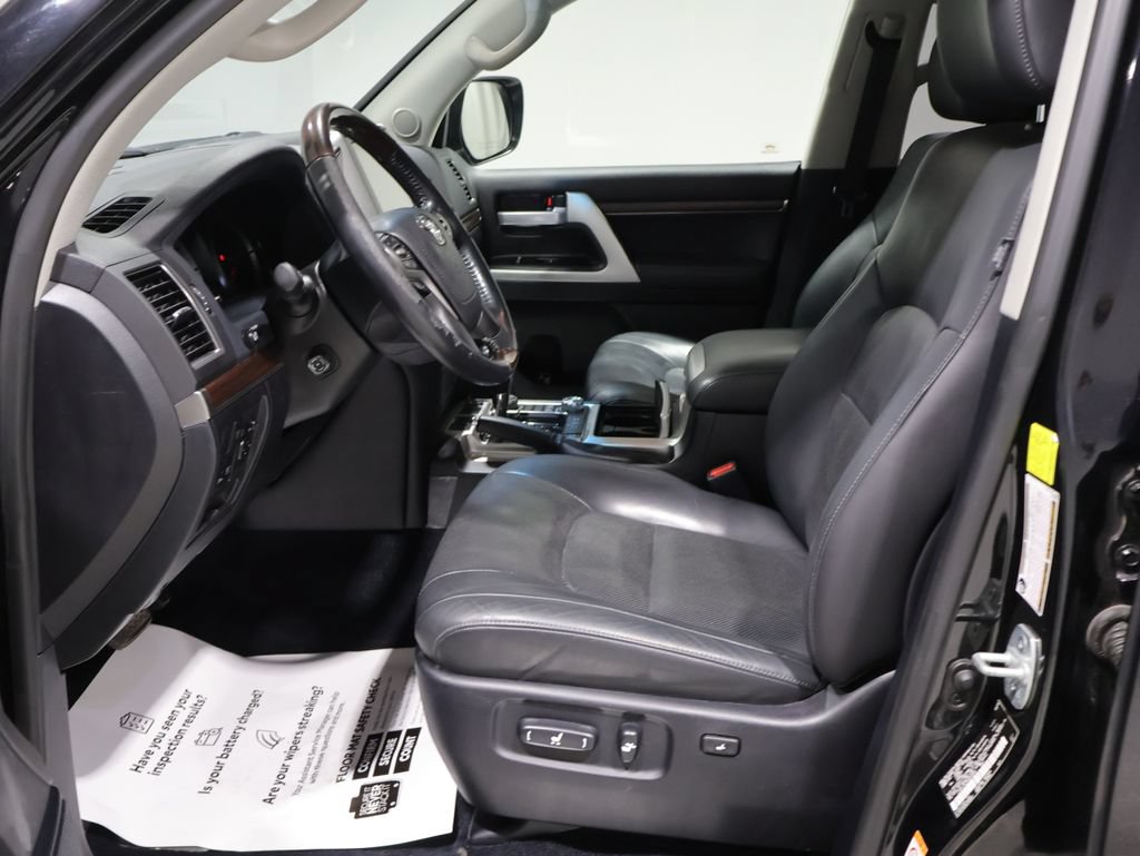 Used 2017 Toyota Land Cruiser AWD/4WD image 10
