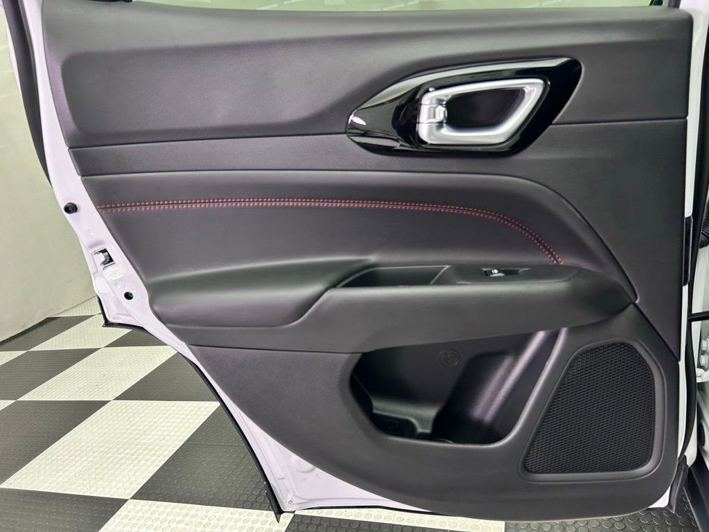 New 2026 Jeep Compass Trailhawk image 18