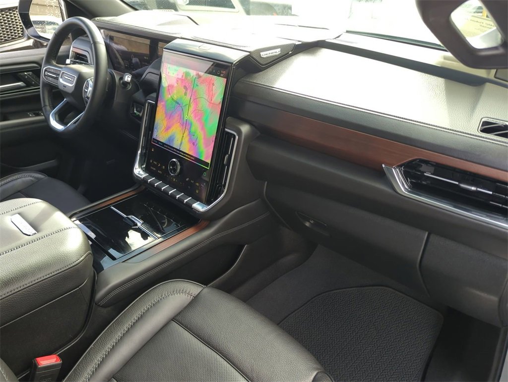 Used 2025 GMC Yukon XL Denali image 31