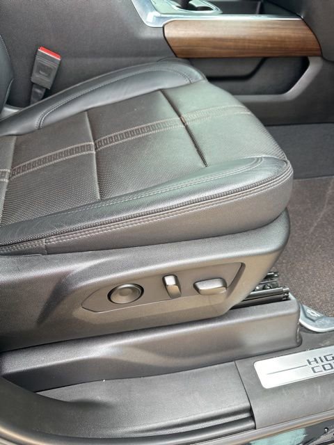 Used 2024 Chevrolet Silverado 2500 High Country w/ High Country Premium Package AWD/4WD image 23