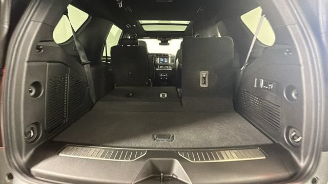 Used 2023 GMC Yukon Denali AWD/4WD image 27