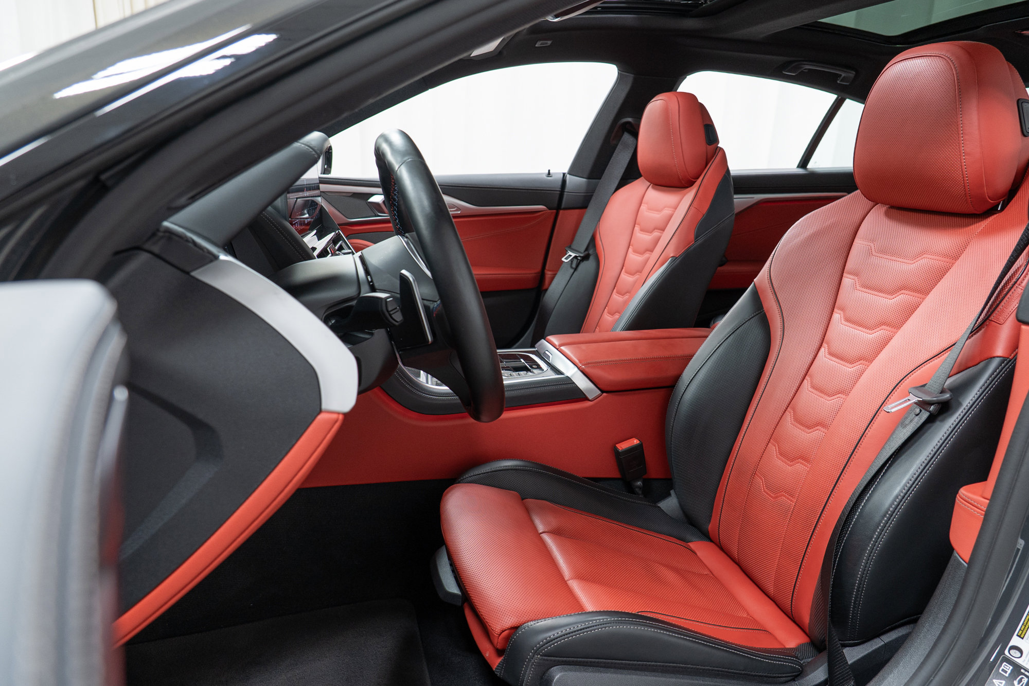 Certified 2025 BMW M850i xDrive image 13